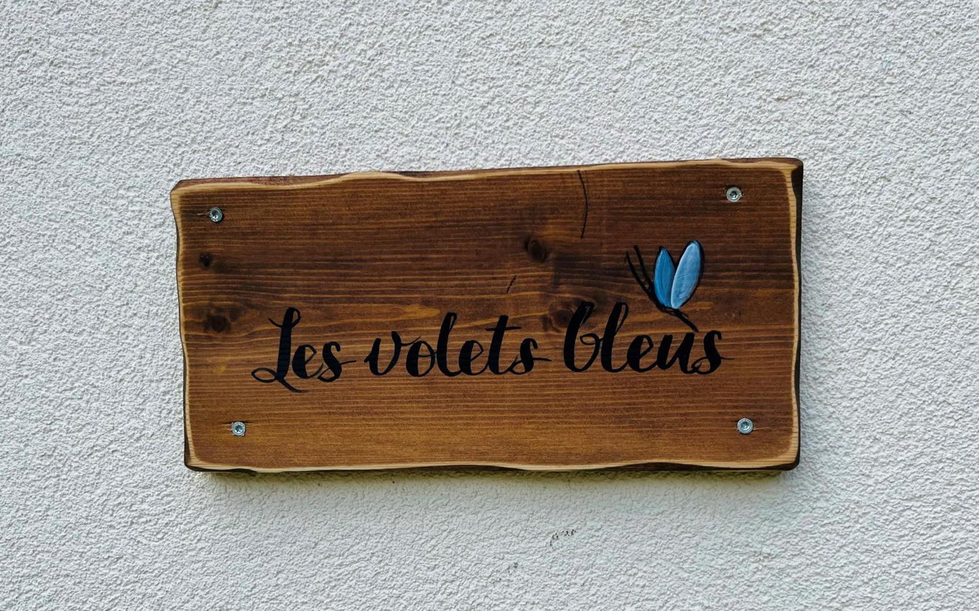 Les Volets Bleus Villa Parmain Bagian luar foto
